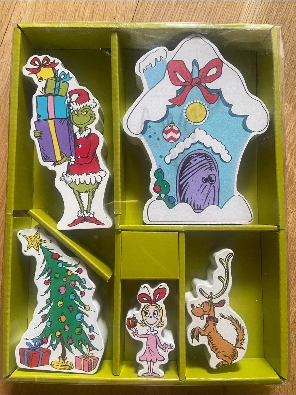 Dr. Seuss The Grinch Christmas Holiday Tabletop Decor New Packaged Painted Wood